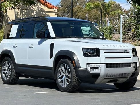 Used 2023 Land Rover Defender 110 S AWD/4WD image 7
