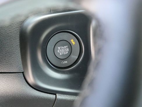 Used 2022 Jeep Wrangler Unlimited Sahara AWD/4WD image 16
