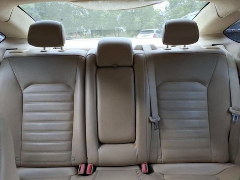 Used 2015 Ford Fusion SE w/ Equipment Group 202A image 18