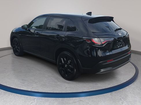Certified 2025 Honda HR-V Sport image 7