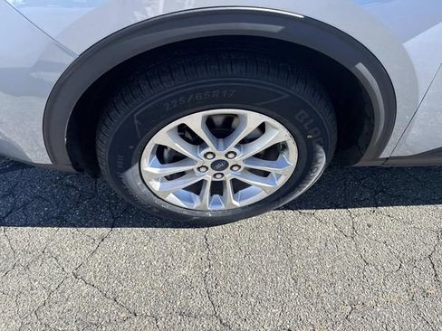 Certified 2022 Ford Escape SE image 12