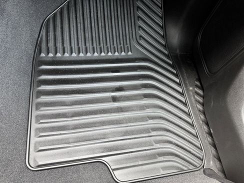 Used 2019 Chevrolet Silverado 1500 Custom w/ Custom Value Package image 22