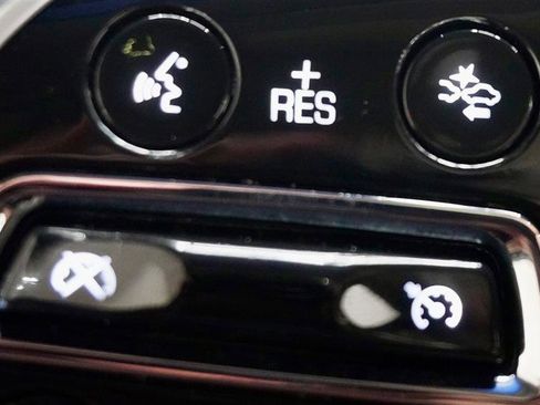 Used 2013 Cadillac XTS Luxury w/ Driver Awareness Package image 33