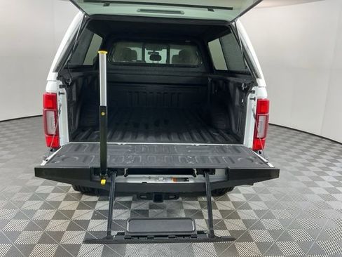 Used 2021 Ford F250 Lariat AWD/4WD image 8