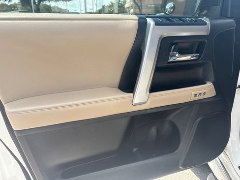Used 2017 Toyota 4Runner Limited RWD image 12