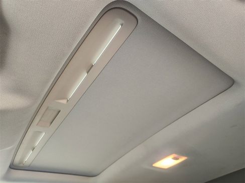 Used 2019 Chevrolet Trax Premier w/ Midnight Edition image 27