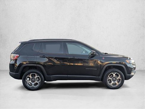 Used 2022 Jeep Compass Trailhawk w/ Trailhawk Convenience Group image 4