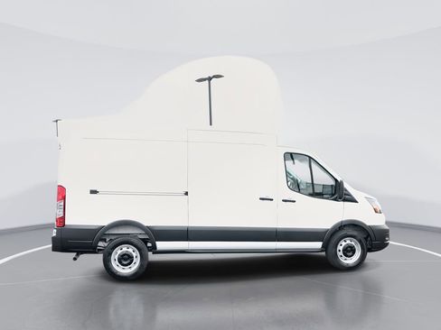 New 2026 Ford Transit 250 148 Medium Roof image 9