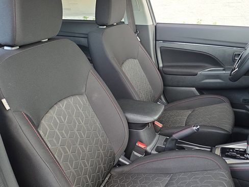 New 2026 Mitsubishi Outlander Sport LE AWD/4WD image 31
