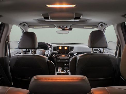 Used 2022 Honda Pilot Touring image 10