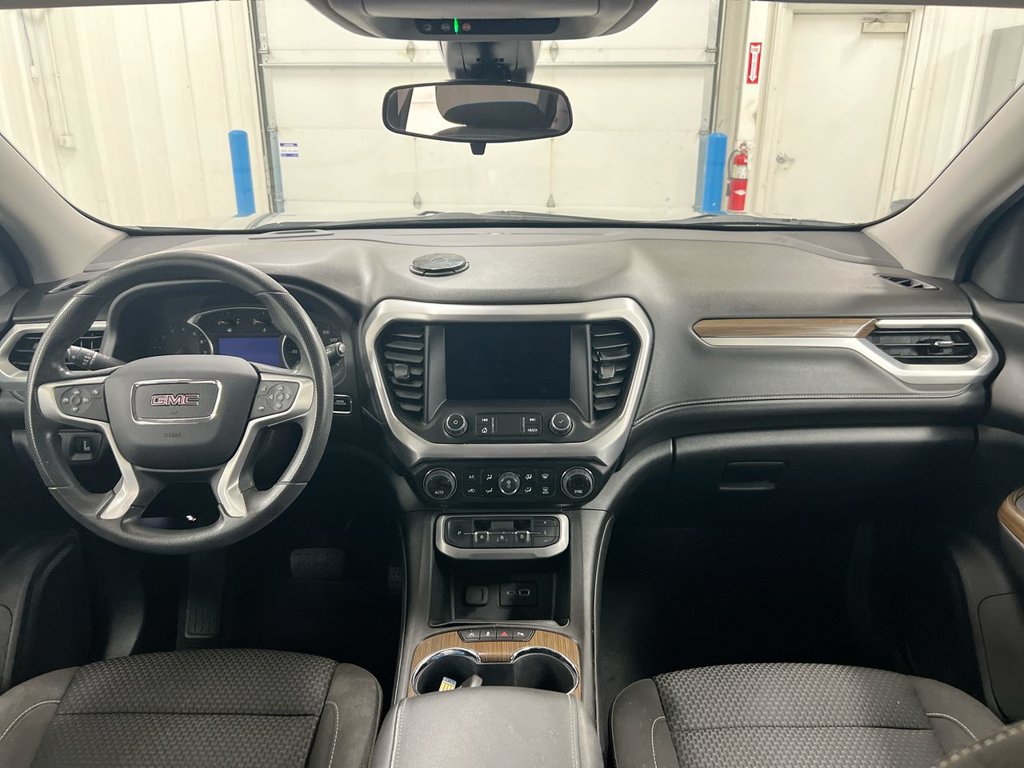 Used 2023 GMC Acadia SLE FWD image 10