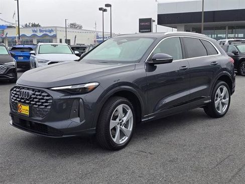 Used 2025 Audi Q5 Premium Plus image 3