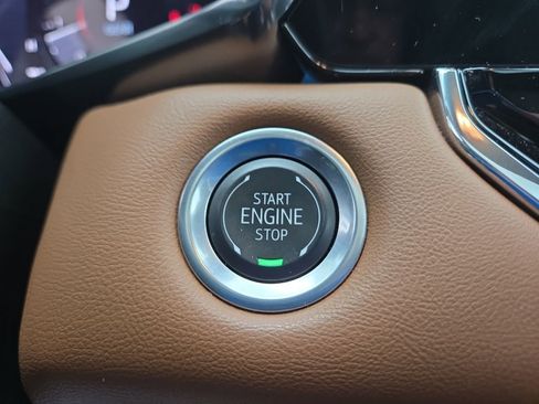 Used 2024 GMC Canyon AT4 w/ Technology Package image 14