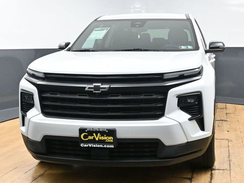 Used 2024 Chevrolet Traverse LS w/ Midnight/Sport Edition FWD image 5