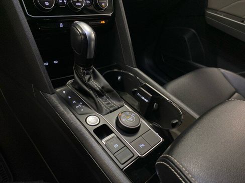 Used 2023 Volkswagen Atlas Cross Sport SEL AWD/4WD image 26
