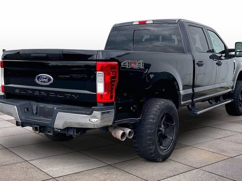 Used 2017 Ford F250 XLT AWD/4WD image 11