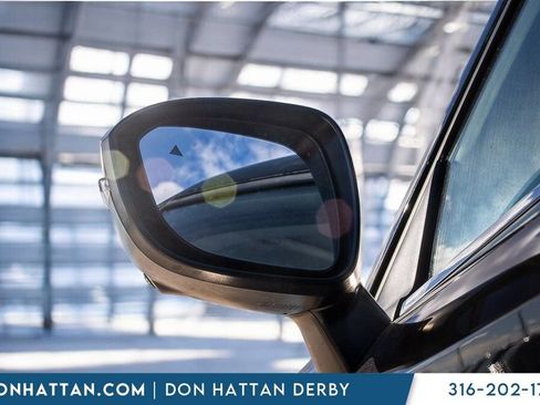 Used 2024 Mitsubishi Outlander SE Black Edition image 27