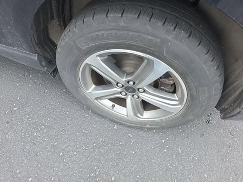 Used 2023 Ford Edge SEL w/ Convenience Package image 16