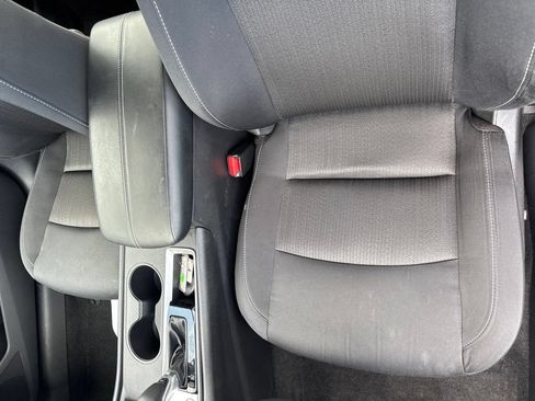 Used 2025 Nissan Altima 2.5 SV FWD image 9
