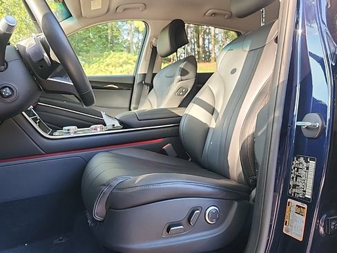 Used 2025 Genesis GV80 2.5T Standard AWD/4WD image 7