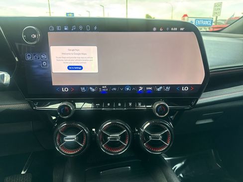 Used 2025 Chevrolet Blazer EV RS AWD/4WD image 18