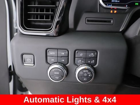 Used 2022 GMC Sierra 1500 AT4 w/ AT4 Premium Package AWD/4WD image 21