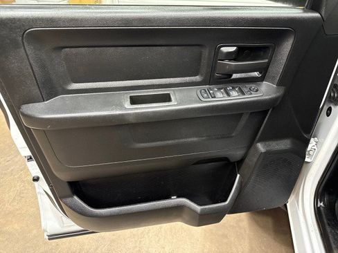 Used 2022 RAM 5500 Tradesman w/ Safety Group AWD/4WD image 30