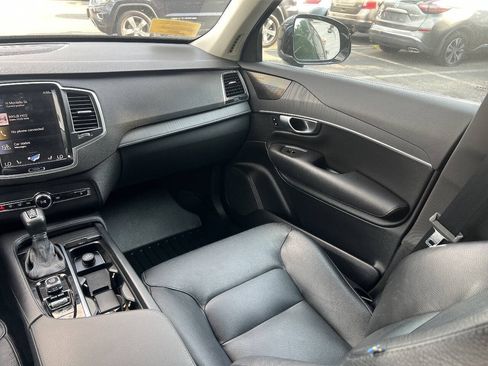 Used 2020 Volvo XC90 T6 Momentum AWD/4WD image 25