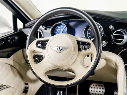Used 2016 Bentley Mulsanne Speed image 37