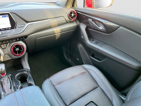 Used 2022 Chevrolet Blazer RS w/ Enhanced Convenience Package image 24