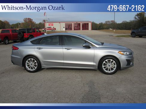 Used 2020 Ford Fusion SE image 15