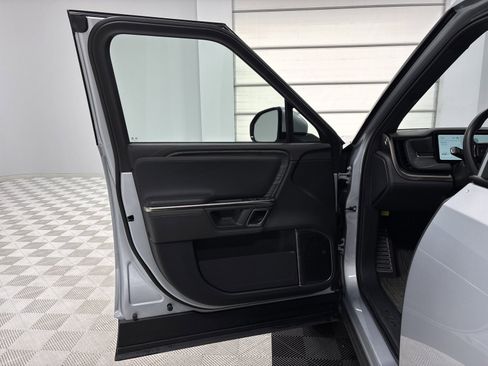 Used 2023 Rivian R1T Adventure image 16