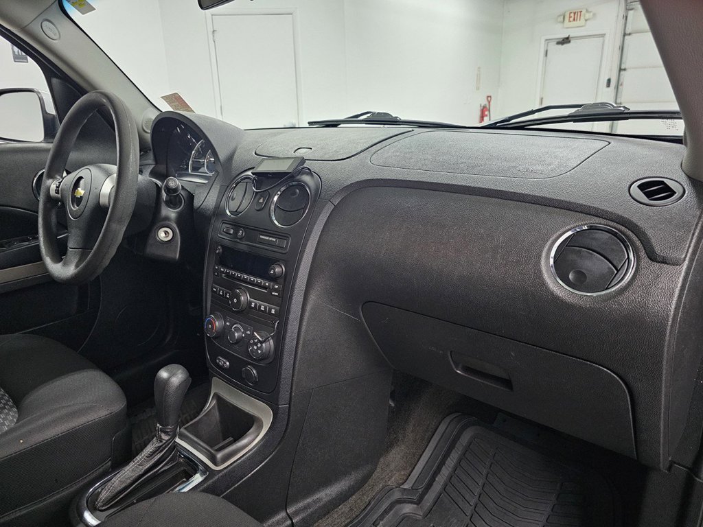 Used 2011 Chevrolet HHR LT FWD image 11