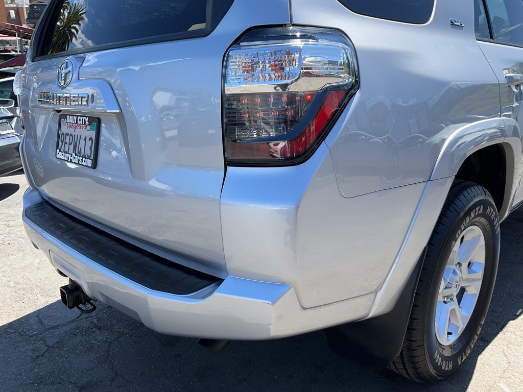 Used 2021 Toyota 4Runner SR5 RWD image 90