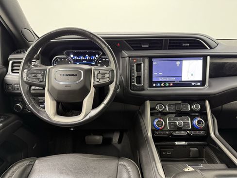 Used 2021 GMC Yukon Denali w/ Denali Premium Package image 26