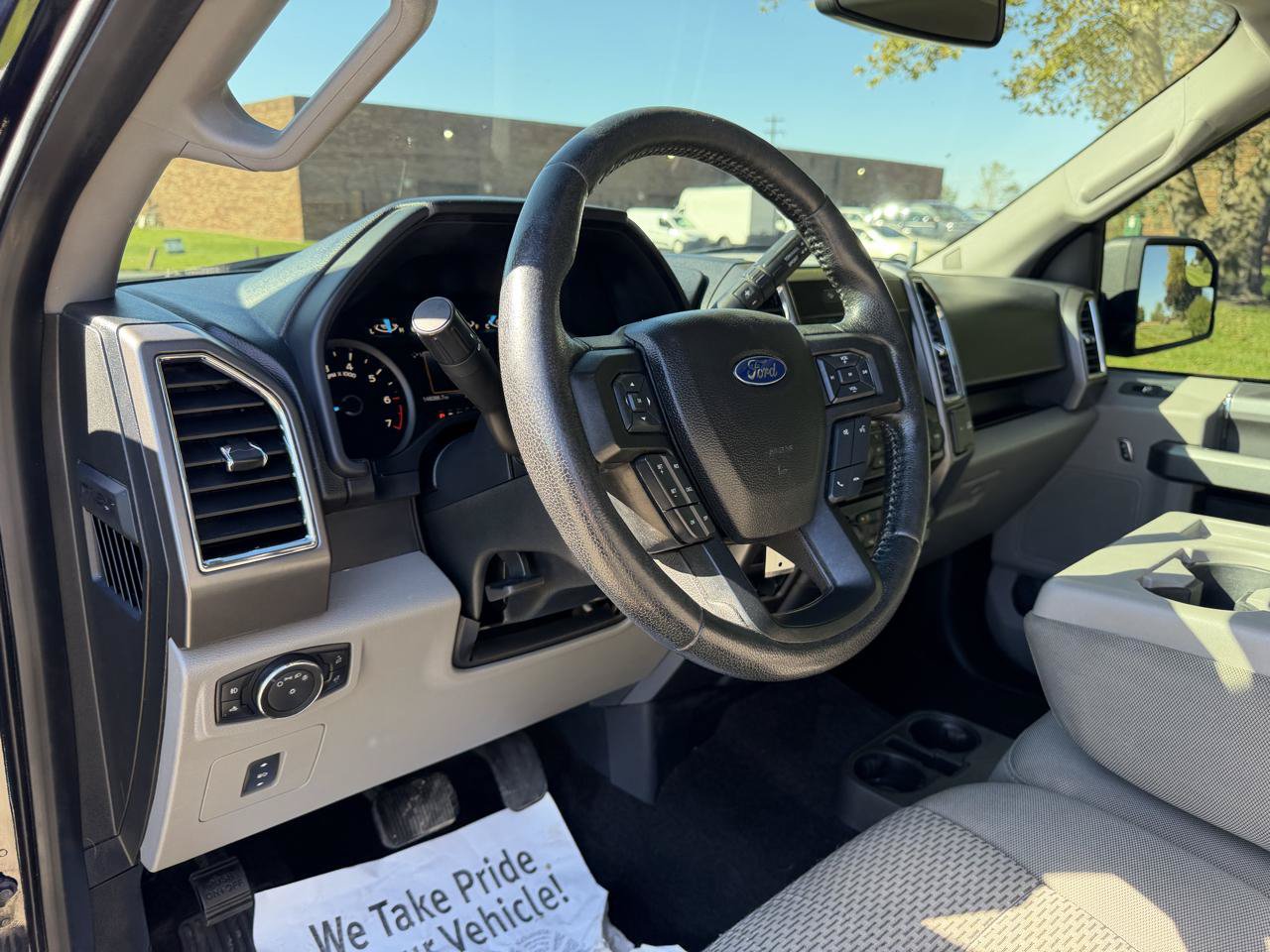 Used 2016 Ford F150 XLT w/ Equipment Group 302A Luxury AWD/4WD image 18