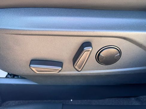 Used 2025 Ford Mustang Mach-E Premium image 19