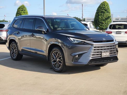 Used 2025 Lexus TX 350 AWD w/ Technology Package image 3