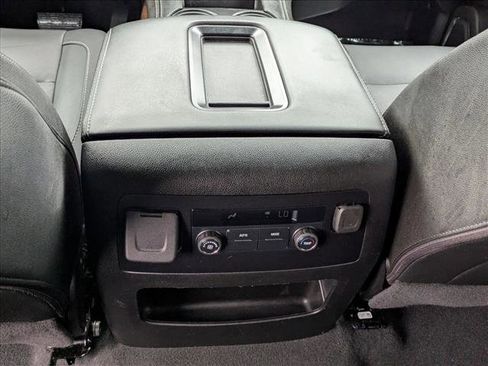 Used 2020 Chevrolet Tahoe LT image 17