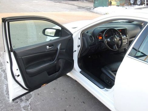 Used 2010 Nissan Maxima 3.5 SV w/ Sport Pkg image 17