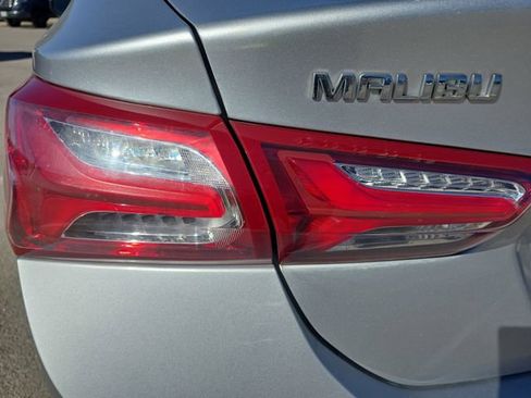 Used 2020 Chevrolet Malibu LT image 33