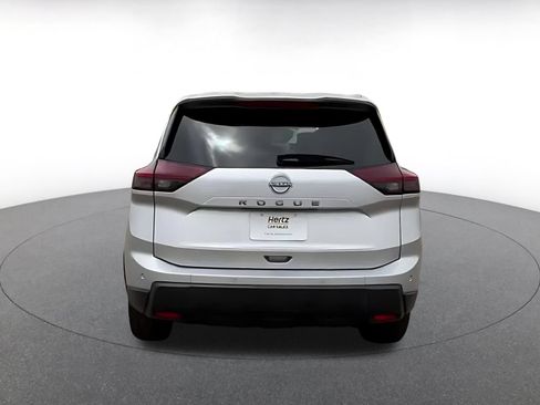 Used 2025 Nissan Rogue SV FWD image 12