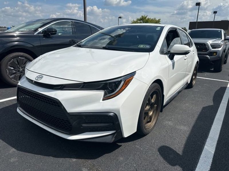 Used 2022 Toyota Corolla SE image 1