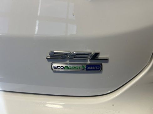 Used 2020 Ford Edge SEL w/ Cold Weather Package image 28