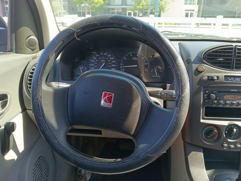 Used 2003 Saturn Vue AWD image 12