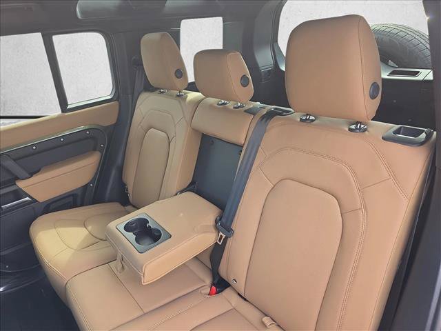 New 2026 Land Rover Defender 110 X-Dynamic SE AWD/4WD image 13