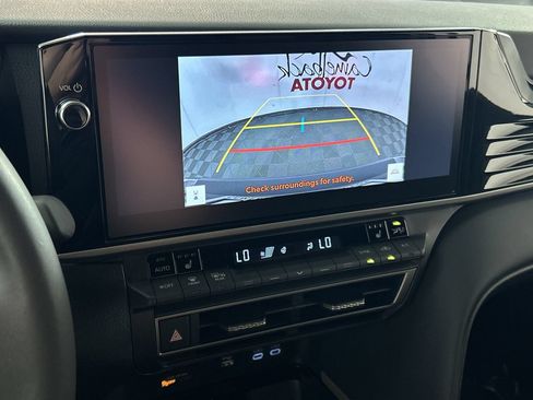 Used 2025 Toyota Camry XSE FWD image 17