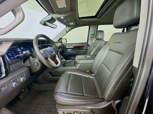 Used 2022 GMC Sierra 1500 Denali w/ Technology Package AWD/4WD image 32
