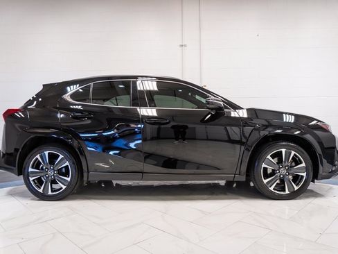 Used 2024 Lexus UX 250h AWD w/ Premium Package image 32