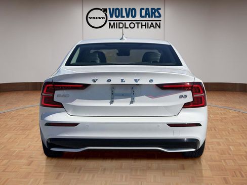 Used 2025 Volvo S60 B5 Core FWD image 20
